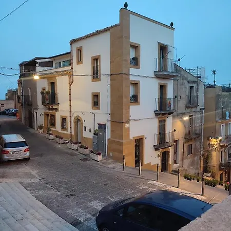 La Matrice Lejlighed Caltagirone