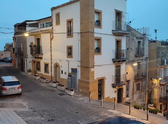 La Matrice Lejlighed Caltagirone